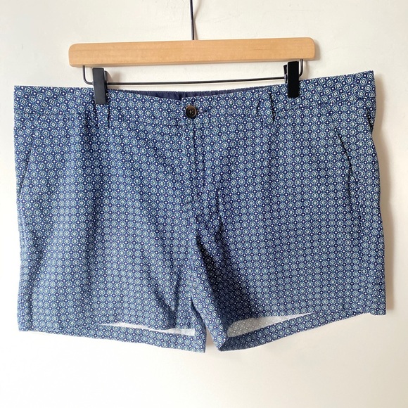 Merona blue circle printed designed Shorts, Sz 18 - Picture 1 of 5